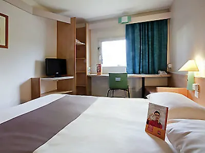 מלון Ibis Paris Gare Montparnasse 15Eme 3*,
